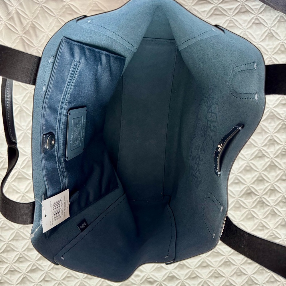 NWT Coach Derby Tote Bag Embossed Horse Carriage Silver/Midnight Navy Multi - Picture 9 of 13